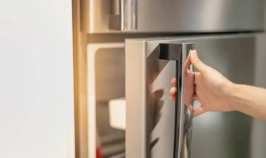 Installation et entretient d�un r�frig�rateur � Aix en Provence dans les Bouches du Rh�ne.